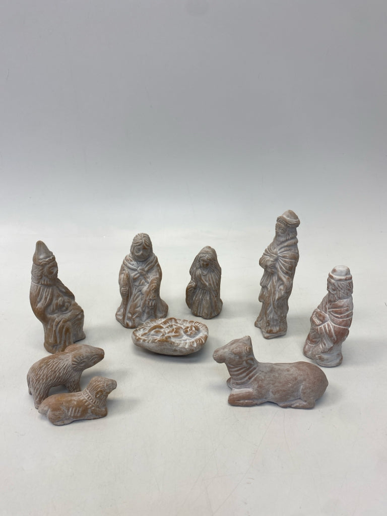 Whitewashed Terra Cotta Christmas