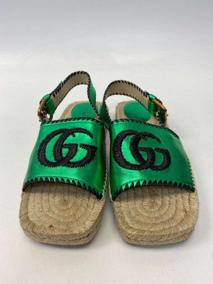 Gucci  Size 39 Green Black Logo Leather Sandals
