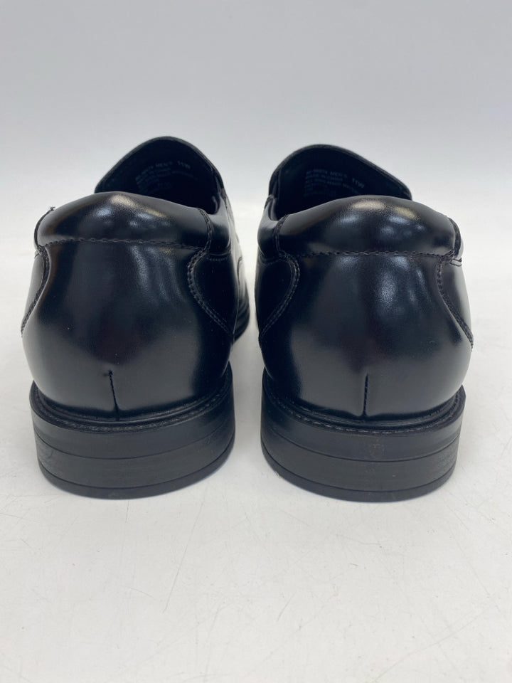NWOT Dockers Size 12 Black Men&