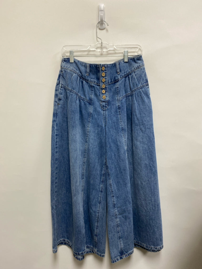 EE:SOME Size M Light Blue Buttons Denim Ladies Jeans