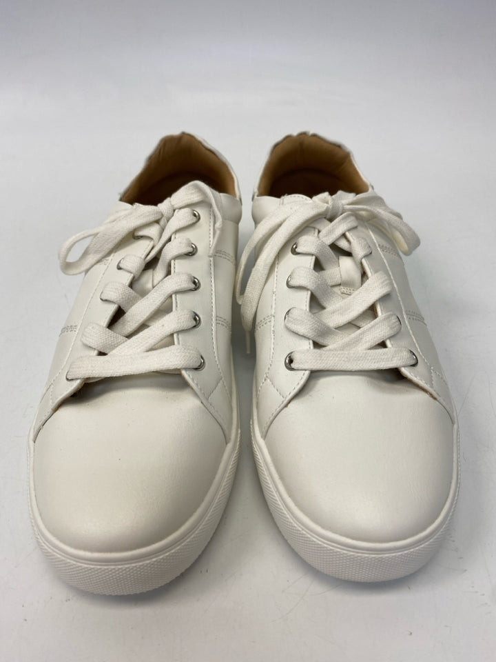 Dolce Vita  Size 9 White Lace-up Sneakers