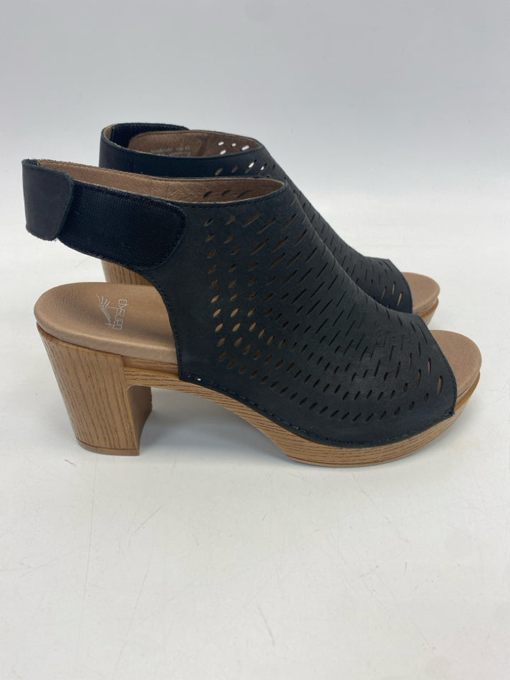 Dansko  Size 41 Black Perforated Sandals