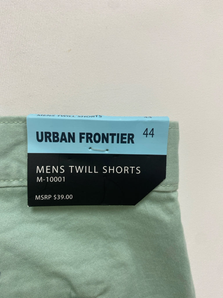 NWT Urban Frontier Size 44 Seafoam Black Men&
