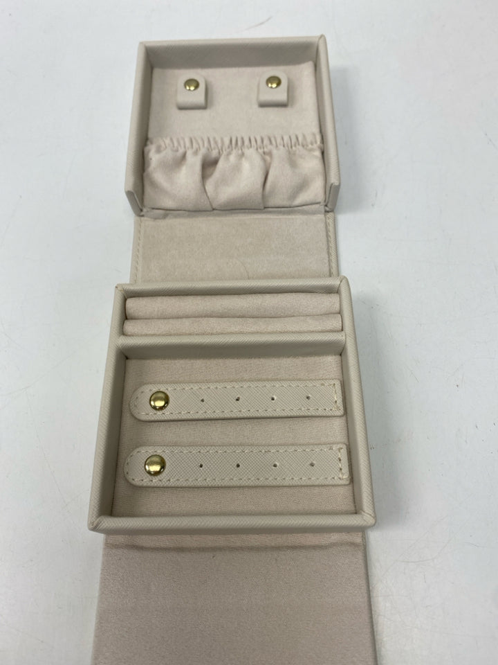Kendra Scott Cream Jewelry Box