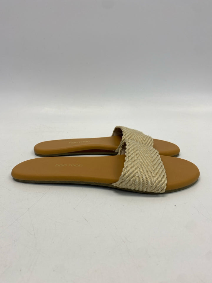 NWOT hari mari Size 7 Tan Sandals