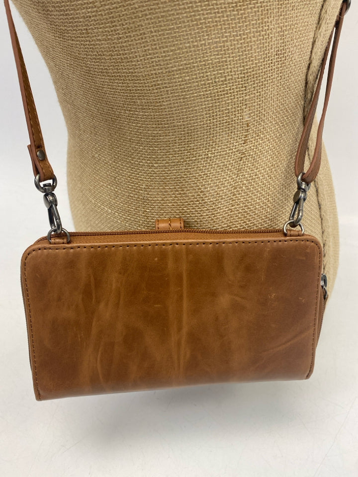 Sak Brown Crossbody