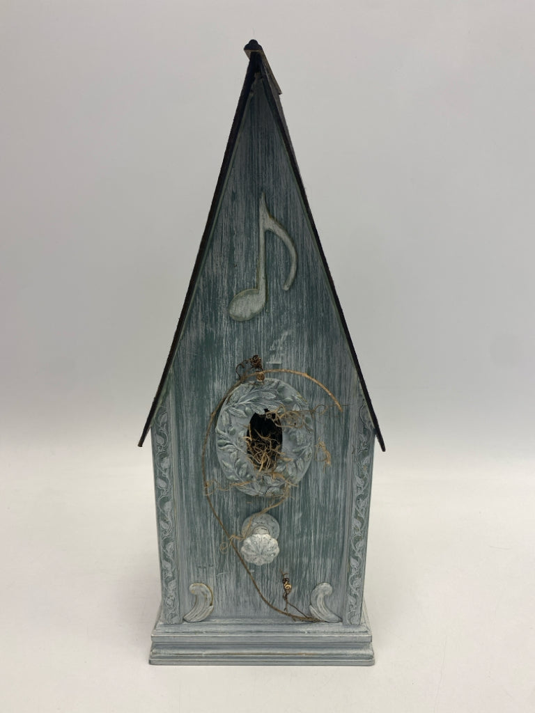 Green/White Black Wood/Metal Birdhouse