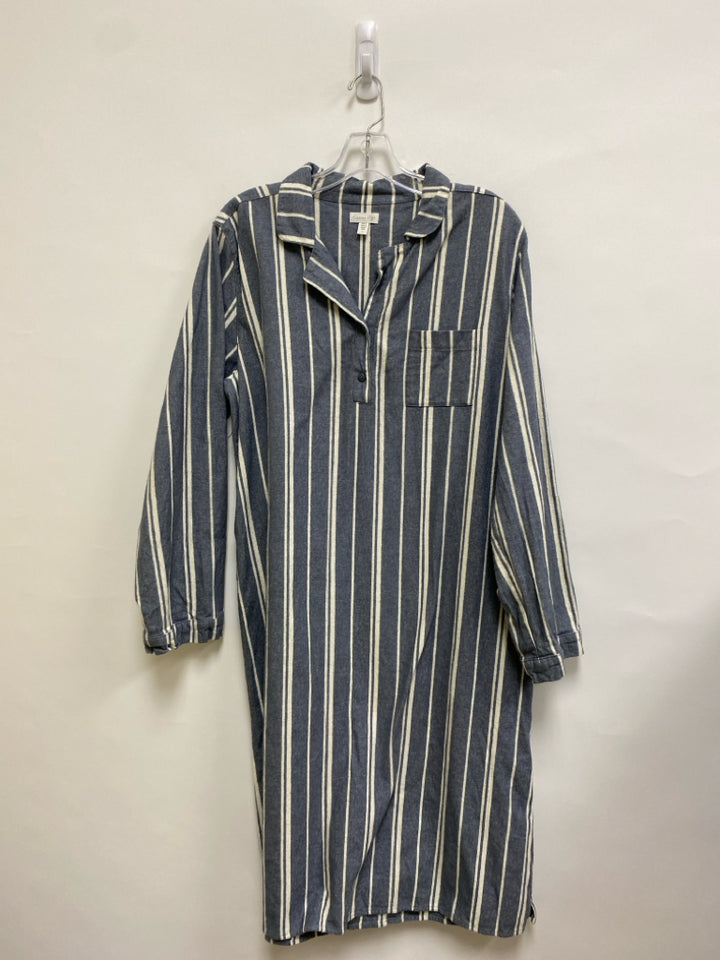 Garnet Hill Size L Dusty Blue White Striped Flannel Ladies Dress