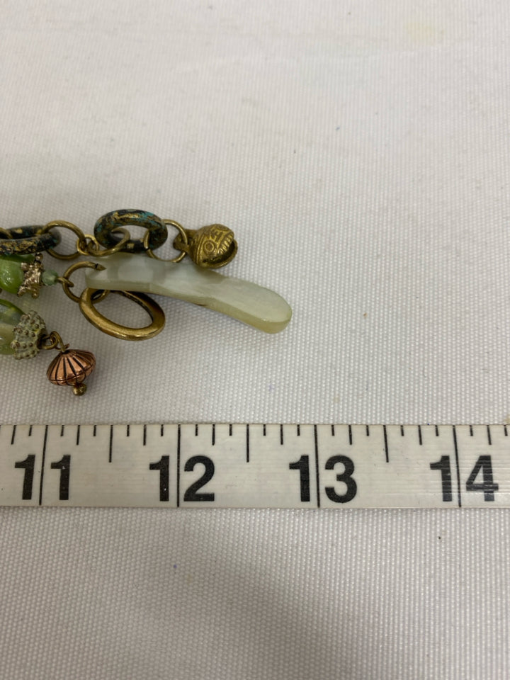Treska Green Gold Color Shapes Necklace