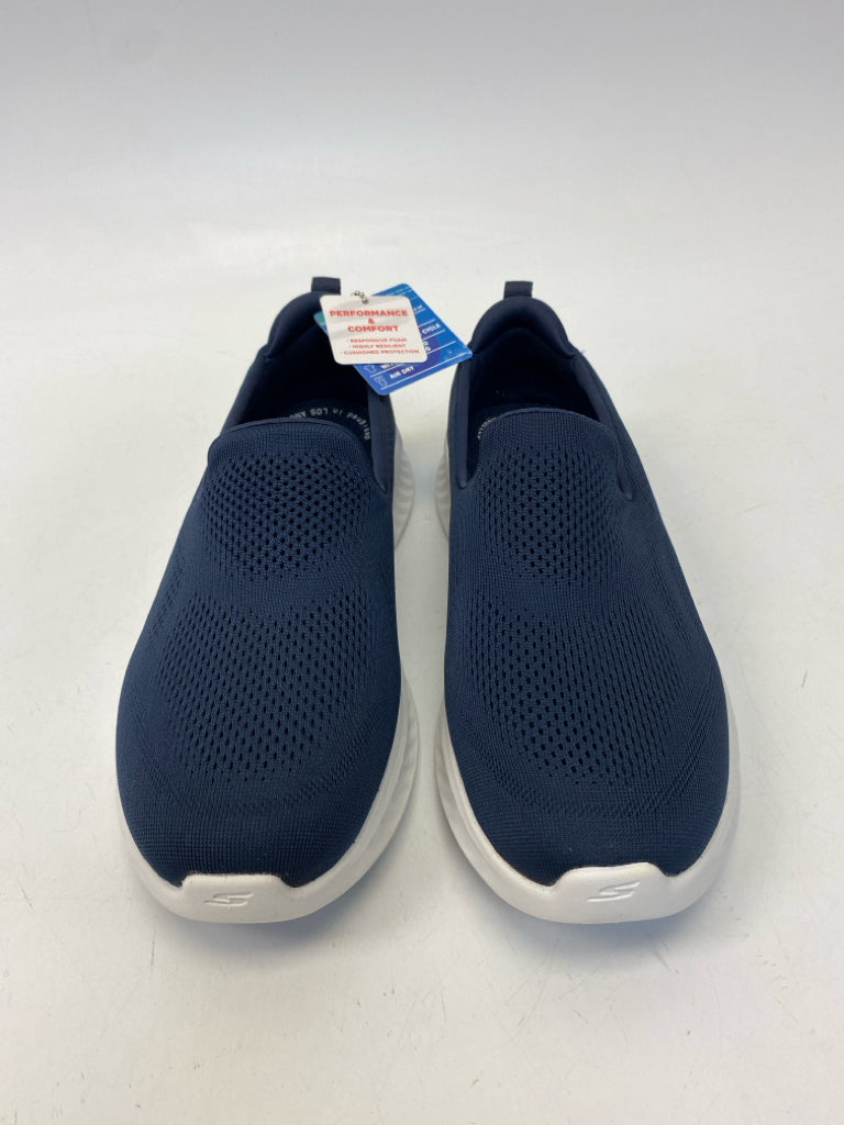 NWT Skechers US Shoe Size 7.5 Navy Sneakers