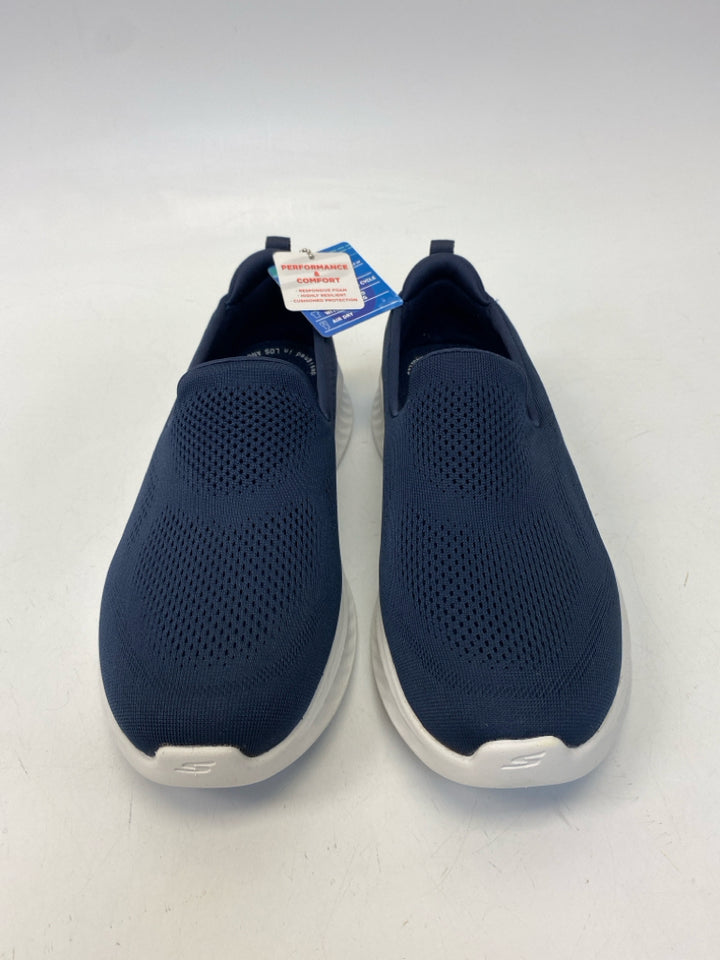 NWT Skechers US Shoe Size 7.5 Navy Sneakers