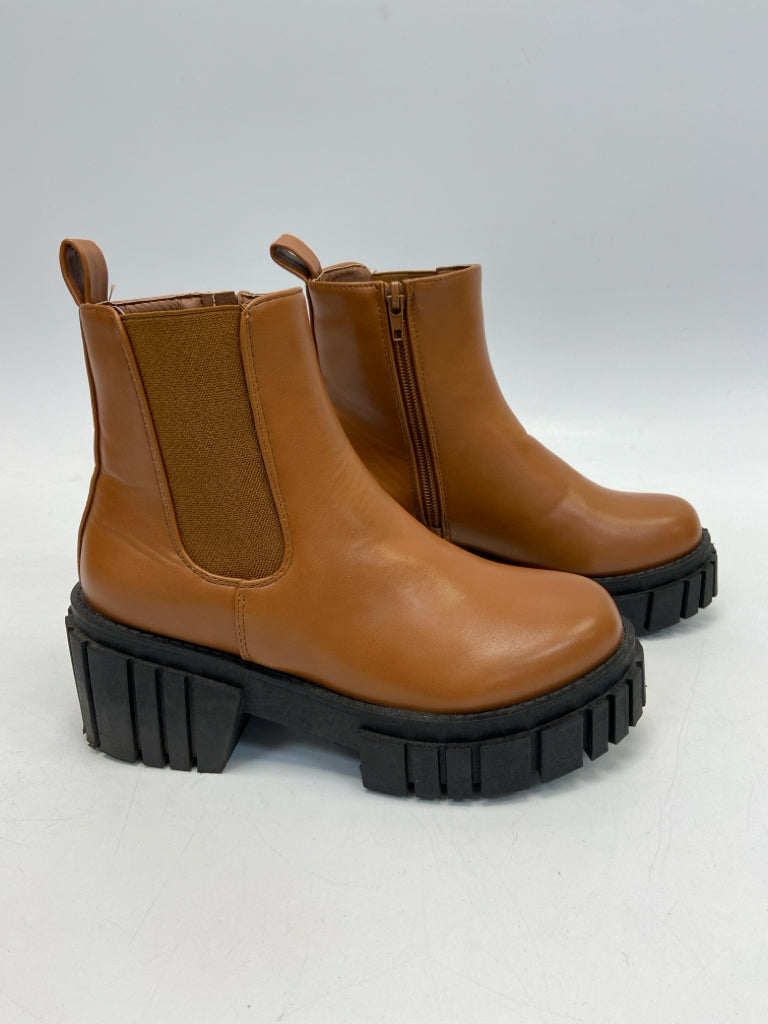 Charlotte Russe  Size 6 Brown Boots