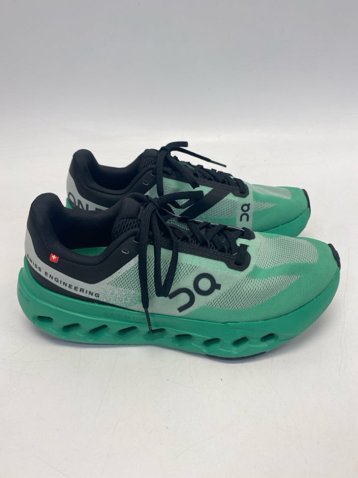 On Cloud  Size 7.5 Green Lace-up Sneakers