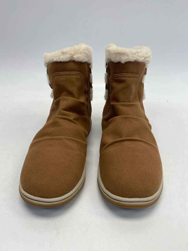 Clarks US Shoe Size 10 Brown Beige Lined Boots