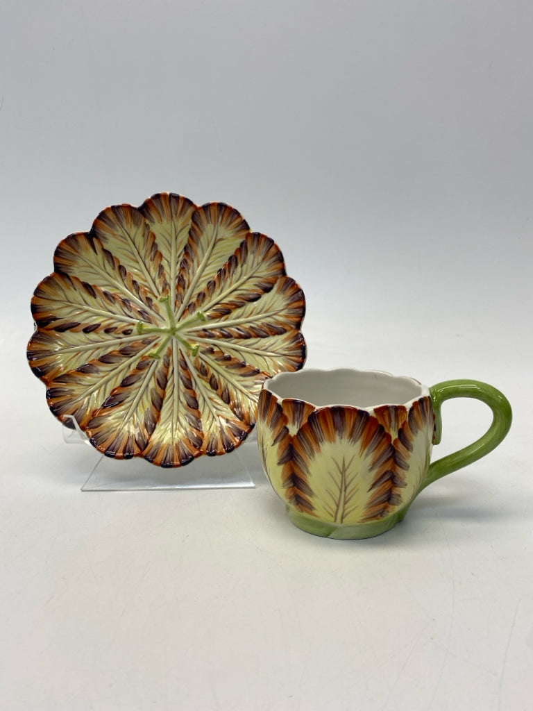 Mottahedeh Assorted Flowers Ceramic Cup/Saucer