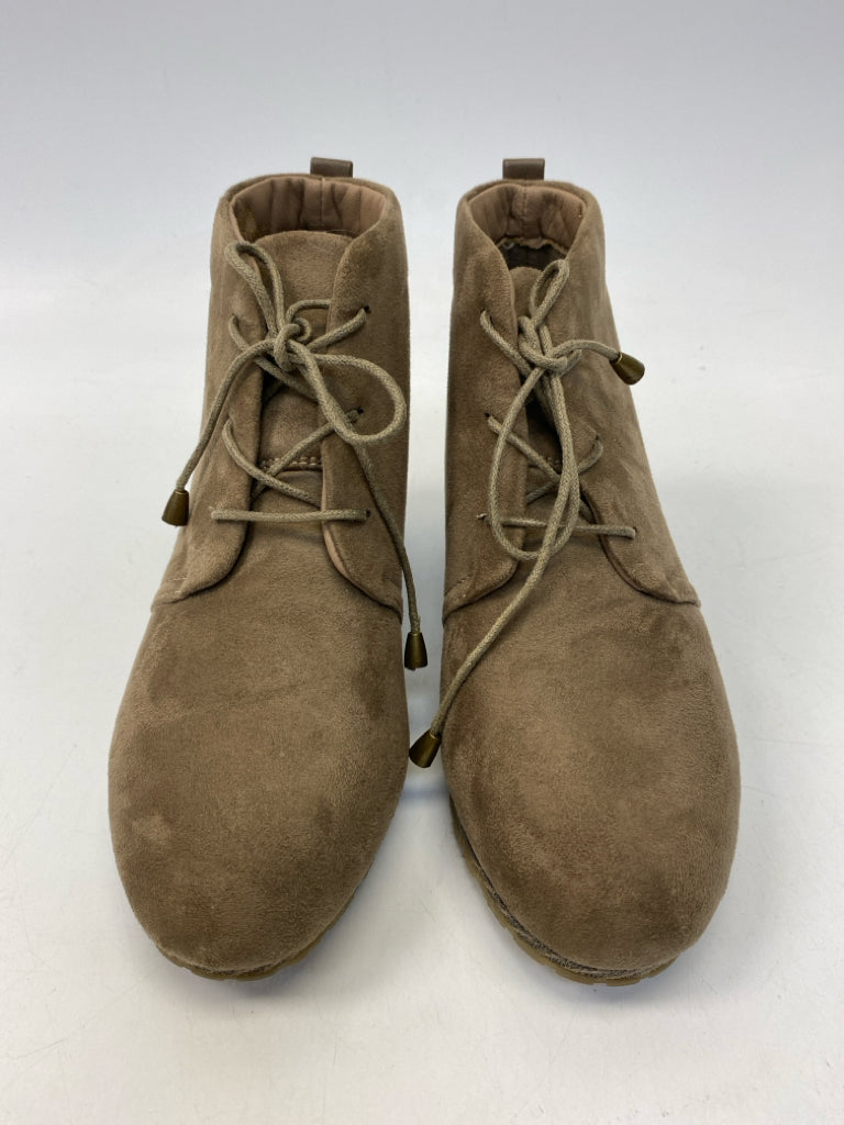 US Shoe Size 8.5 Brown Lace-up Boots