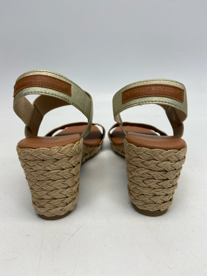 NWOT Tommy Bahama  Size 8 Gold Metallic Sandals