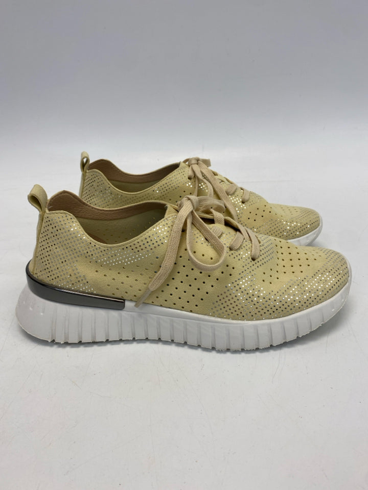 Ilse Jacobsen Hornbaek EU Shoe Size 39 US Shoe Size 8.5 Yellow Sneakers