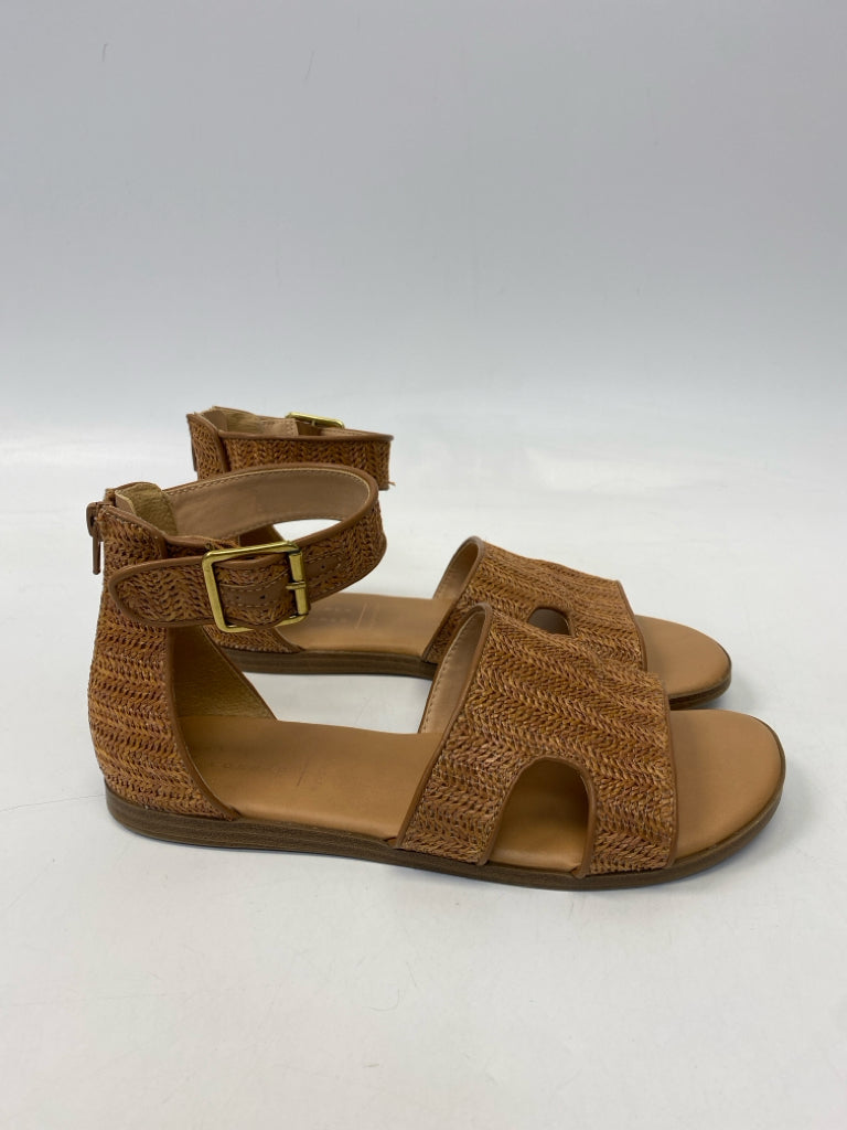 Lauren Conrad  Size 8.5 Brown Zipper Sandals