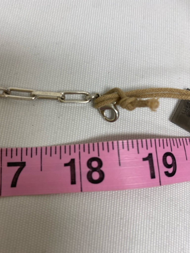NWT UNO de 50 Silver Hearts Necklace