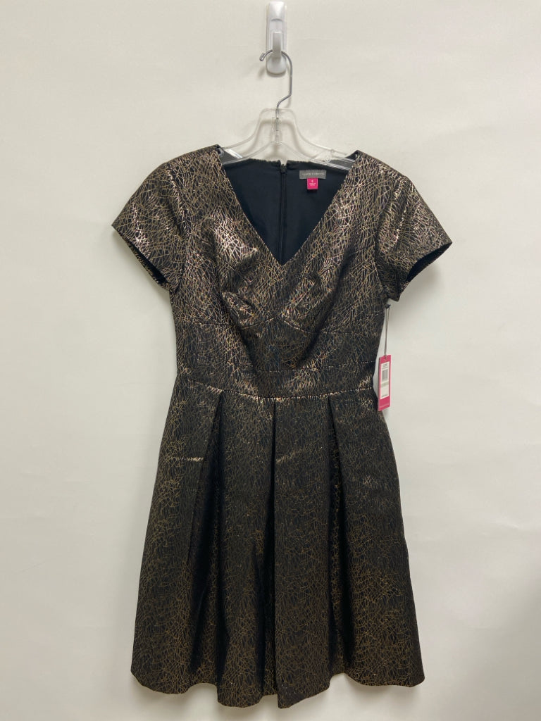 NWT VINCE CAMUTO Size 0 Black/Gold Iridescent Lines Short Sleeve Ladies Dress