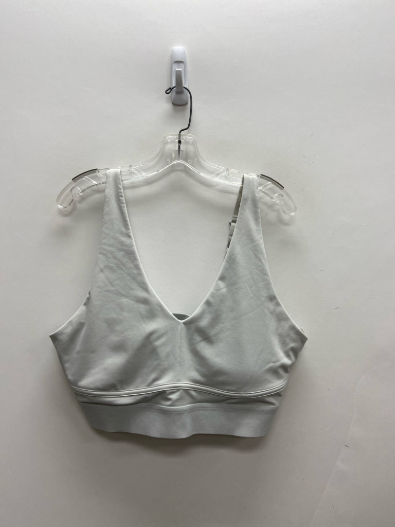 Fabletics Size XXL Pale Gray Plus Size Athletic Bra