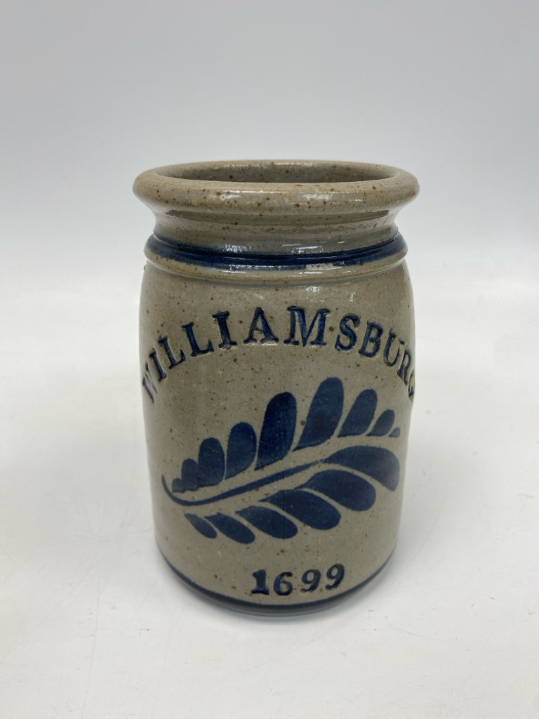 Williamsburg Gray Blue Leaves Pottery Pottery