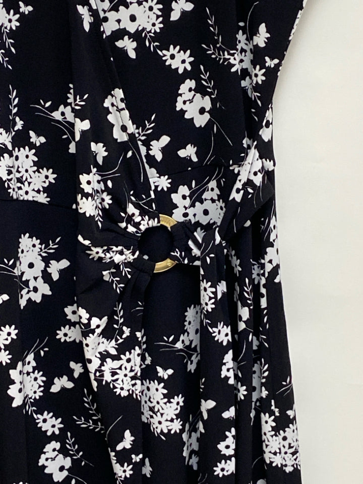 NWT Michael Kors Size S Black White Flowers Wrap Ladies Dress