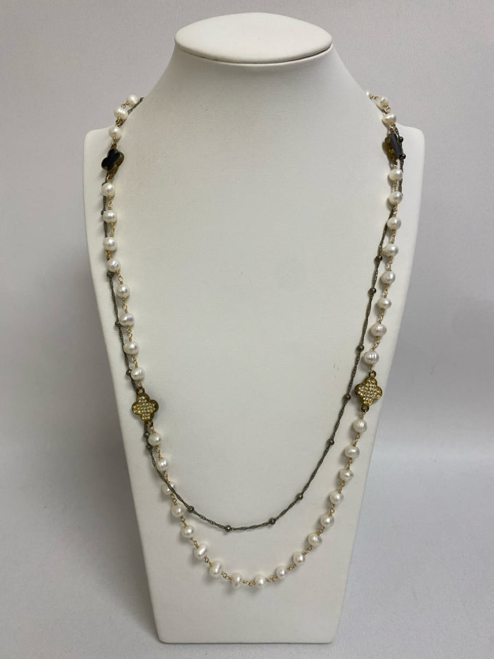 Gold Color Black Quatrefoil Necklace