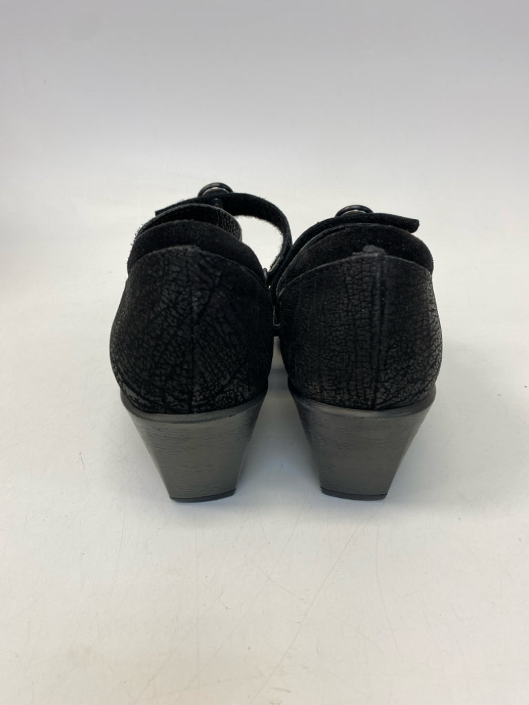 Naot  Size 6 Black Heels