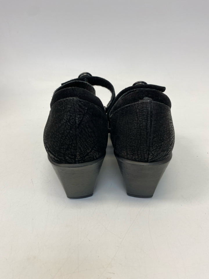 Naot  Size 6 Black Heels