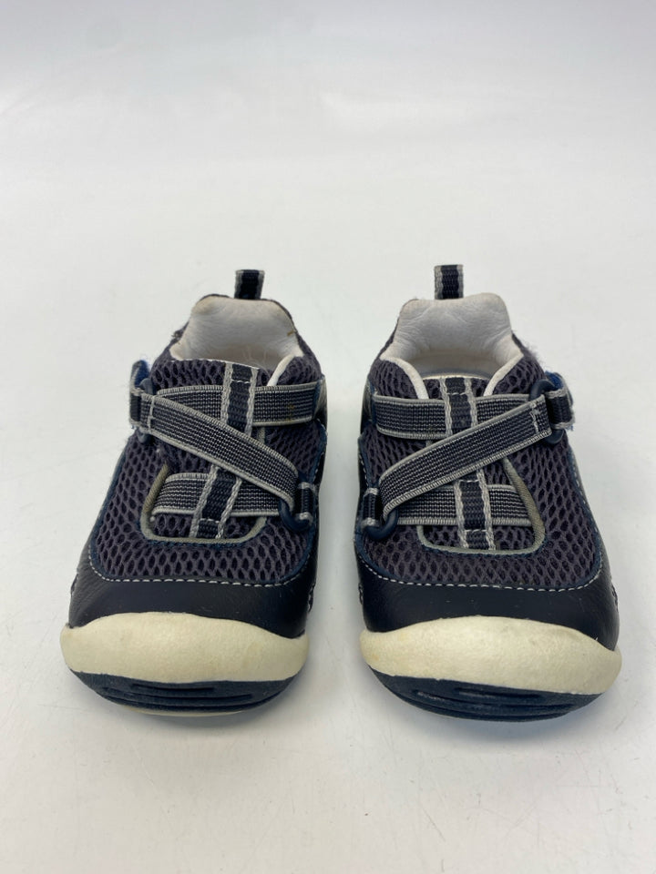 Stride Rite SIZE 3M Navy Boy&
