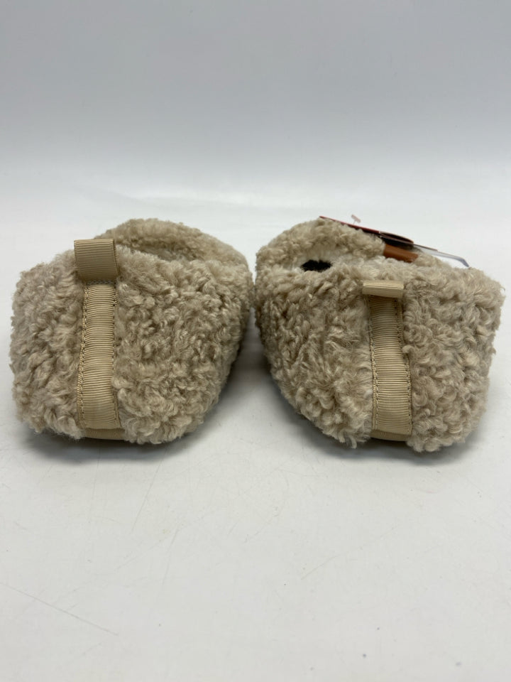 NWT Everfoams Size 7/8 Brown Fuzzy Slippers