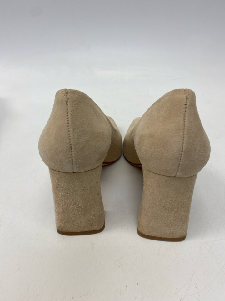 Antonio Melani US Size 7 Tan Suede Heels