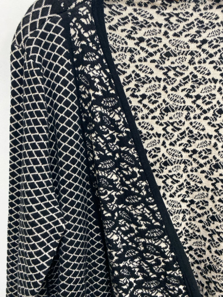 Belldini  SIZE  2X Black White Diamond Print Plus Size Sweater