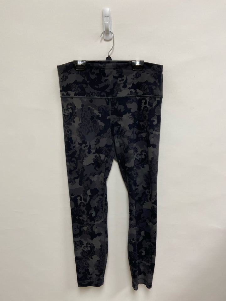 Lululemon Size 12 Gray Camouflage Athletic Leggings