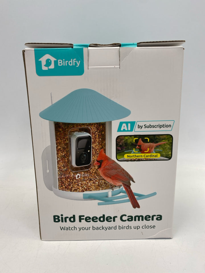 NEW/BOX Blue Clear Bird Feeder