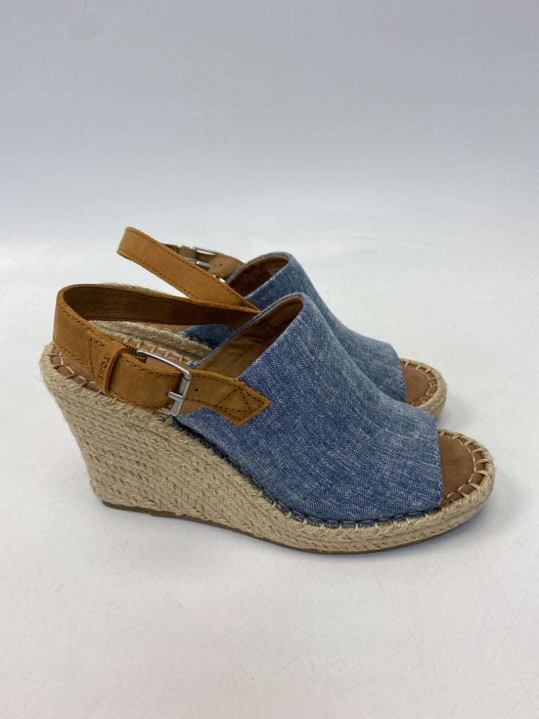 Toms  Size 7.5 Blue Sandals