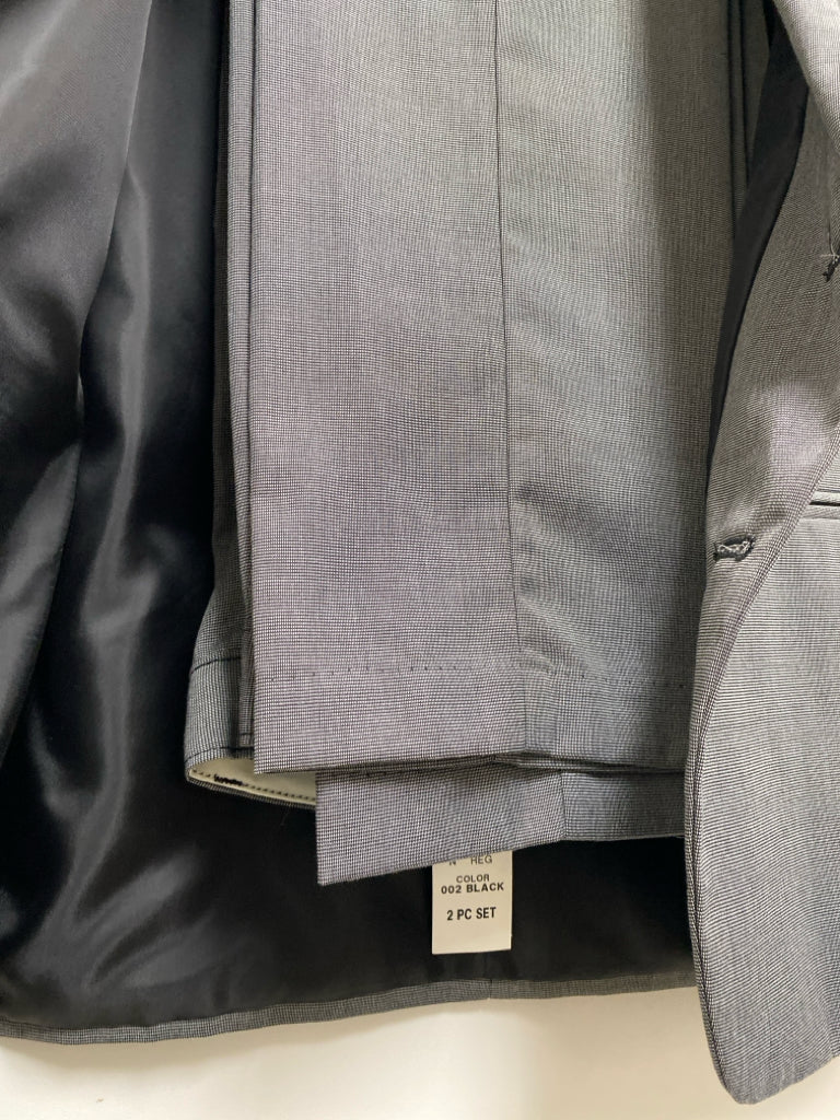 NWT SIZE 14 Gray Boy&