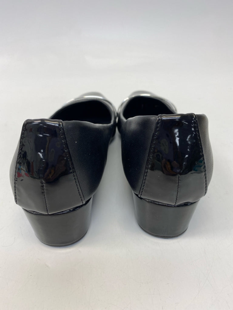 Anne Klein  Size 8 Black Wedge