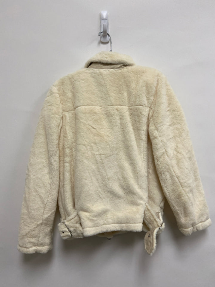 SIZE XL Cream Zip Down Faux Fur Girl&
