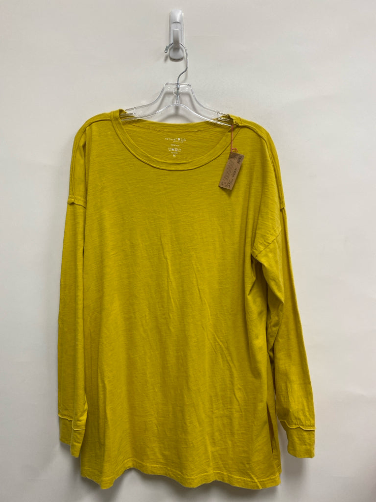 NWT Natural Life Size M Yellow Long Sleeve Ladies Top