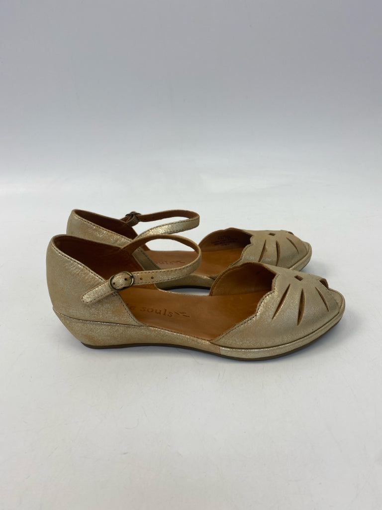 Gentle Souls  Size 6.5 Gold Iridescent Flats