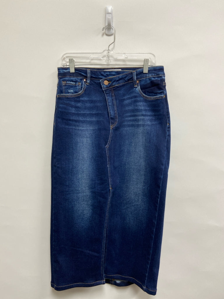 RISEN Size M Blue Denim Ladies Jeans