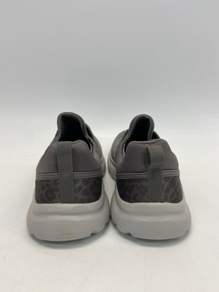 NWOT Ryka  Size 8 Gray Fabric Sneakers