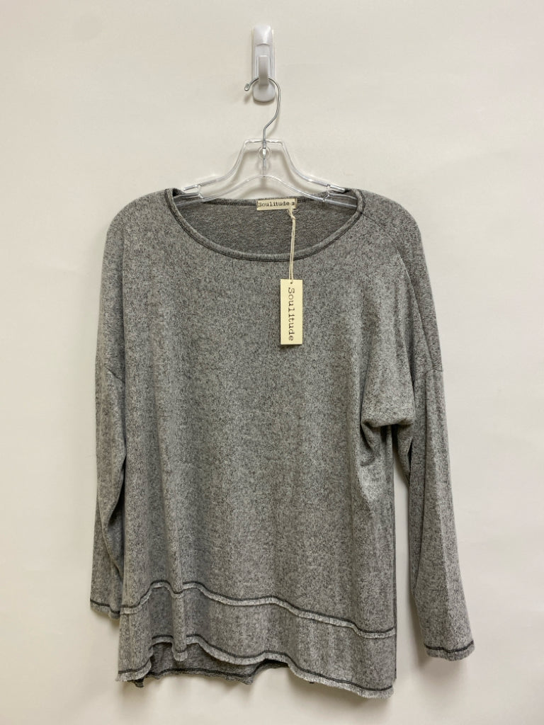 NWT Size M Gray Mottled Ladies Top