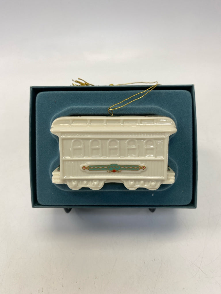 Lenox  Ornament Train Dining Car