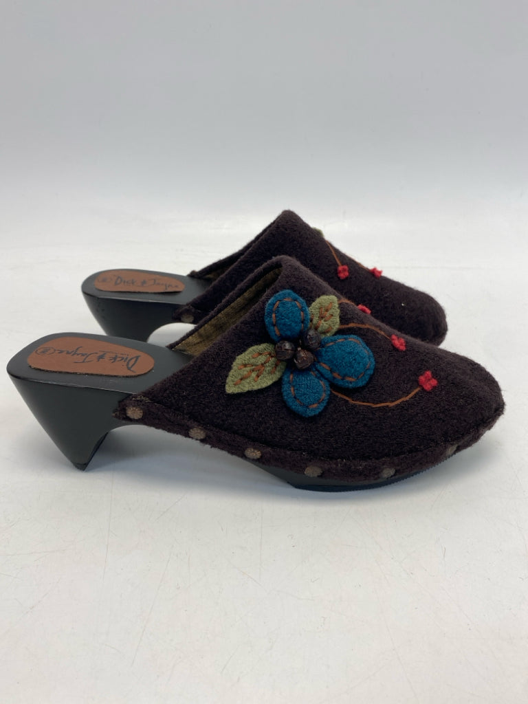 US Shoe Size 9 Brown Embroidered Clogs
