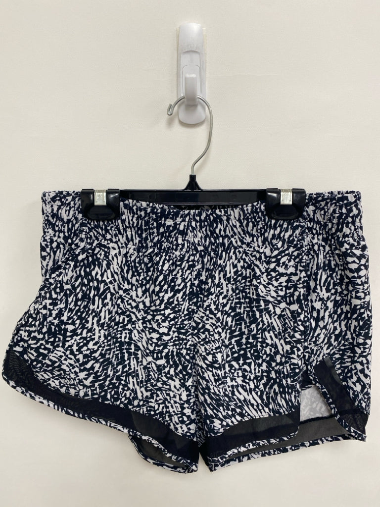 Athleta Size S White Black Print Athletic Shorts
