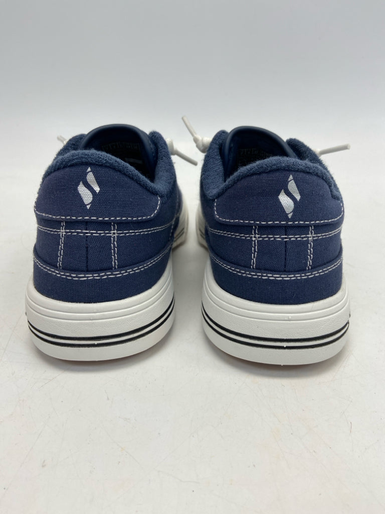 Skechers  Size 7 Navy White Lace-up Fabric Sneakers